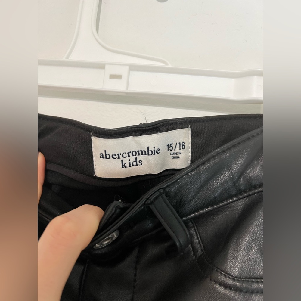 pants - Picture 2 of 3